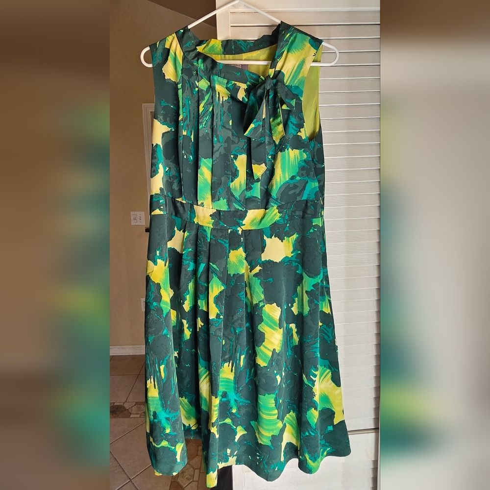 EUC Merona Mid-length sleeveless dress Size 14, green multicolor